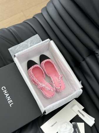 Chanel 经典Slingback后空凉鞋 前几年一直在做这个款 今年我们还是重新购版，再次精细Copy。 发现新版面的鞋面线条和形体舒适度都做了微调！ 这个 - 点击图像关闭