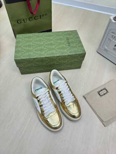 小牛皮 立体绣花logo GUCCI 2025 金配白 走鞋款秀 古驰 时尚的品牌LOGO持加，具有超辨高识度各品大争牌恐先推后出超系跟高列GUCCI不也落伍