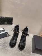 高版本 CHANEL｜小香24S秋冬新品 菱格拼色圆头厚底增高松紧马丁靴 超级好穿又百搭的款式 市面最高版 简约款更多的心思会花在面料和鞋型上 要做到秀气有线条