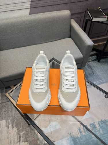 独家实拍 顶级版本 Hermes 24Ss Fe New Arrival~秋冬新款 Bouncing 情侣运动鞋 爱马仕最舒服的鞋没有之一 上脚特轻又巨好看 逛