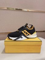 工厂价: Fendi 芬迪 男士最新款休闲鞋！专柜同步上市！原版一比一复刻。全进口官网一比一飞织面料搭配滴胶工艺。内里采用头层顶级羊皮，原版原厂特供橡胶大底。引