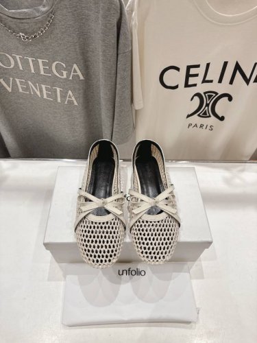 高版本出厂 Unfolio潮牌 25Ss春夏新款网格蝴蝶结玛丽珍平底鞋单鞋乐福鞋 每个乏味的日常，都被这鞋漂亮的鞋子，点缀成彩色的美好与光芒，上脚超级轻便，手工