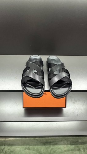 调工厂P价 女装女鞋 运动原单 H爱马仕Bouncing运动拖鞋，鞋面牛皮拼接高端网布打造，进口材质，质感十足，轻盈鞋底打造百搭时尚风格。 Size：38-44