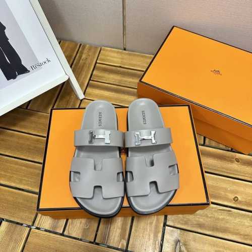 出厂 顶级版本 欢迎对比 情侣款 Hermes 爱马仕顶级版本二舅凉拖鞋 呆萌又优美鞋型，行走非常舒适 HermèS 包装升级，版型做工材料升级 Hermes市
