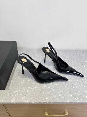 Saint Laurent 圣罗兰 25Ss春夏新款 尖头 高跟 凉鞋 走秀款 把美丽刑锯表现的淋漓尽致 姐姐的美丽尤物 又是人间 rose同款的化很好修饰脚型 - 点击图像关闭