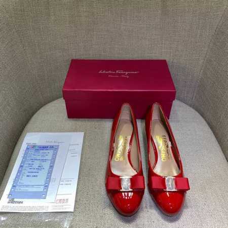 橙子出厂价 Ferragamo 菲拉格慕 经典蝴蝶结圆头平底鞋 粗跟单鞋 高跟鞋 跟高：平底、4Cm、7Cm 码数：34-42 - 点击图像关闭