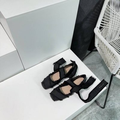 高品质出厂 ！顶级品质Dior 迪奥 25春夏新品 顶级版本舒适好穿的套包单鞋！ 新品绸缎布面绑带芭蕾鞋！经典优雅元素，高定绸缎！高级感十足！国内外博主刷爆的一