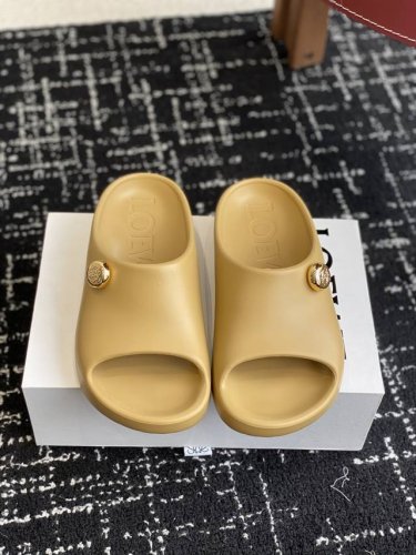 代购级 罗意威 Loewe 24S春夏新款 Ease 泡泡夹脚 沙滩鞋 凉拖鞋 原版购入开发做货 羊皮材质 舒适度极高 非常具有辨识度 美貌与实用并存舒适而不单