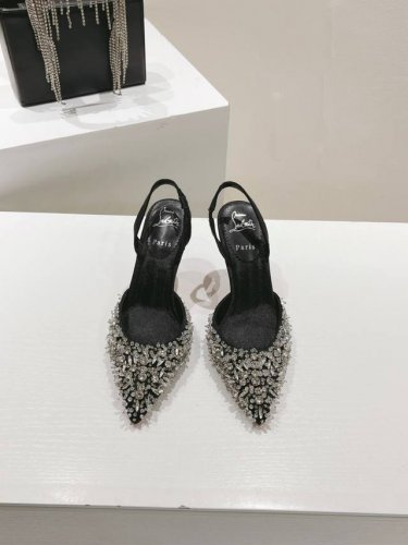 顶级版 原版盒 Christian Louboutin S原版做货重工Cl尖头满钻婚鞋～ 材质：原版1:1面料水晶 内里：粒面珠光羊皮里 大底：原版进口Ar1顶