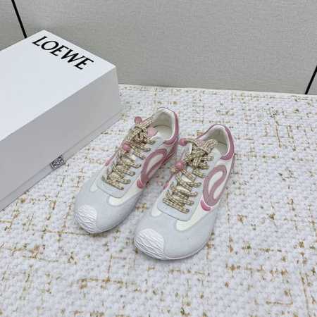 出厂 高版本 Loewe 罗意威 25Ss早春新品阿甘鞋 芭蕾舞 休闲 运动鞋 德训鞋 丑萌得有点可爱 一眼被种草了 这几个颜色特别好看 让人动心的感觉 巨多客 - 点击图像关闭
