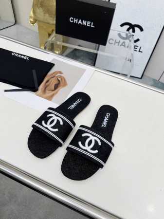 chanel 香奈儿 新款 拖鞋 官网专柜 面料羊皮 内里绵羊皮 垫脚山羊皮 3色任选 35 42码 出厂价p 真皮底160 - 点击图像关闭