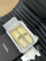 新色上新 新版本Chanel 渔夫鞋 重磅来袭配送全套顶级包装 我家的渔夫鞋质量不多介绍了哈，拿过的都知道！原版定制的鞋面，并且我家的大底是原版半透明大底，不透