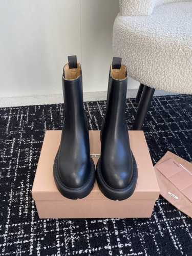 代购级 miu miu fw24 new arrival～ 缪缪 24ss 秋冬新款厚底短筒裸靴 简约鞋面点缀 高级感满满 上脚超级有型～酷酷的非常帅气好看，时
