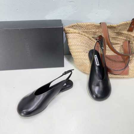 高品质出厂 ！小众潮牌Jilsander 25春夏极简主义平底圆头后空凉鞋单鞋 市面顶级原单版，Zp对比做货，所有细节都跟柜上一致：包括鞋面皮料，鞋垫内里皮料、 - 点击图像关闭
