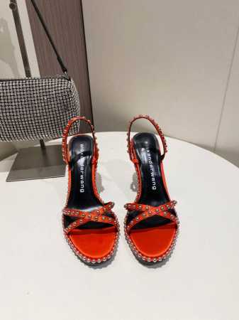 Alexander Wang 春夏大王高品质高跟凉鞋.原版Logo白色字母.内里垫脚为原厂材质山羊皮！纯钢串珠延条配置高密度意大利进口牛皮大底！鞋面铆钉设计。跟 - 点击图像关闭