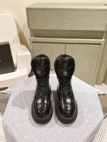 顶级品质 Chanel ss24 new arrival～ 小香2024秋冬新款厚底马丁靴 简约大气的鞋型，鞋面凌格电绣双C标志， 饰以金属五金logo点缀，别