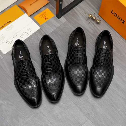 商品商标 Lv 路易威登 商务正装皮鞋 正码码数: 39-44 38.45.46定做不退换 商品材料 精选优质压纹牛皮鞋面 牛皮内里 原版大底