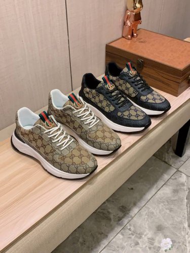 新款: 厂价 古奇Gucci* 最新爆款休闲鞋 顶端品牌 奢侈 代购 顶级 质量 鞋面選用进口透气牛皮搭配材质透气羊皮垫脚 精细做工 原版个性时尚柔软橡膠耐磨防