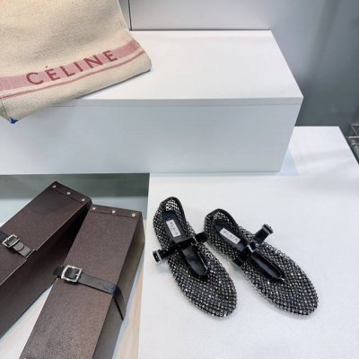 高品质出厂 莞产顶级品质代购级别 原单渠道 Alaia新款镂空网烫钻平底奶奶鞋 今年可真是火遍了整个时尚圈 原版购入历时半年开发终于出货了 网面材质网孔大小原版