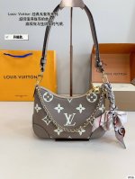 配礼盒. Lv 2025新款Boulogne牛角包 拉链 老花 皮肩带 轻便 大容量▼ 斜挎 单肩 腋下 手提 一包四背，链条点8和肩带都可拆卸 刚拿到有点压扁