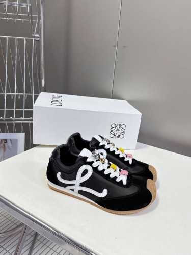 不带扣 带扣子 男装10 LOEWE罗意威专柜同步2.0升级版 情侣款系列最新配色，阿甘鞋、德训鞋、运动鞋小红书好物分享；实在是太美太好穿太舒服太百搭啦 鞋子很