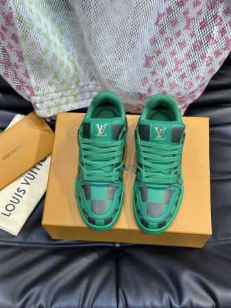 工厂实价 。L 奢品trainer男士休闲运动鞋 ，运动鞋记录设计师 Virgil Abloh 由复古篮球鞋激发的经典创意，此次拼接光滑牛皮革和 Monogra - 点击图像关闭