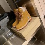 男女同款～秋冬JIMMY CHOO 吉米周 XTimberland 天伯伦 联名限量款户外登山鞋，满钻全球限量50双刚上专柜就已经断货，真正所谓有价无鞋鞋面，五