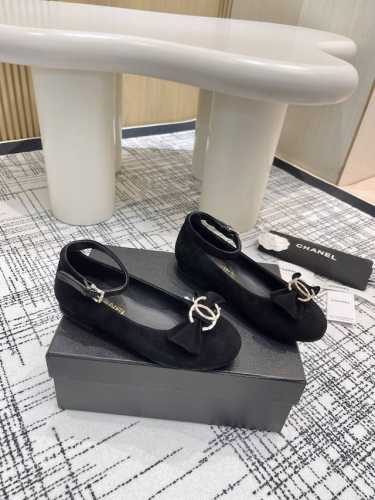顶级版本 Chanel香奈儿 2024专柜顶级蝴蝶结水钻玛丽珍单鞋 这款经典设计；不平凡的水钻蝴蝶结拥入了多种配色元素 多元化混搭非常好看百搭，上脚非常轻巧 舒