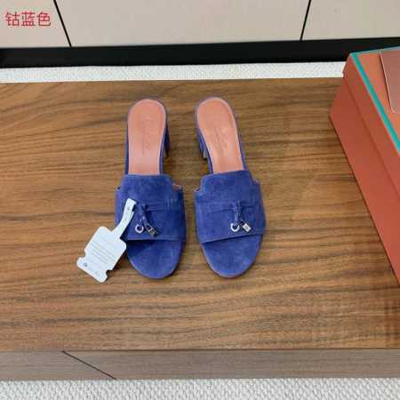 Loro Piana 羊京中跟拖鞋。鞋面羊京，羊皮内里及垫脚。真皮中底，真皮包跟。进口真皮大底，跟高8cm。码数：34-42 34、40、41、42定制不退换 - 点击图像关闭
