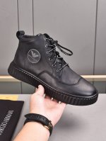 皮里 毛里 秋冬必爆款 Armani 阿玛尼 鞋面意大利进口头层顶级荔纹牛皮材质而成 ，舒适透气猪里里。潮男年轻人必备，欧美时尚风格，无论走到那你都是亮点。原版