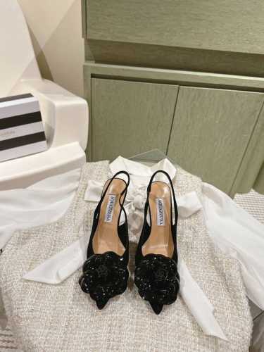 Aquazzur* 菠萝早春专柜新品仙女时装鞋系列，大量上新同步官网全系列均可定制龙年主打一个火爆，全网各大网红纷纷开秀，绝美的穿搭系列！ ★★★★★ 鞋面 原