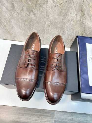 顶级原单： 品牌：Dior 迪奥 标准码：男码：39.40.41.42.43.44 等级：专柜同款 顶级原单 材料：原版皮水洗鞋 真皮大底 款式类别：意大利古法