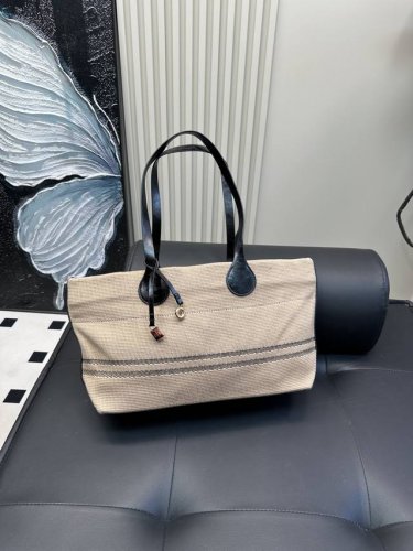 Loro piana: 亚麻托特包 这个季节背刚刚好 优雅自信 气质高雅 小号33*20Cm