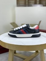出厂价 顶级版本 GUCCI 最新款 古驰 Gucci Ace系列饰织带情侣运动鞋！材料均为高端材料定制，超级好看，，请各位看清细节认准品质，独家开模高端大底，