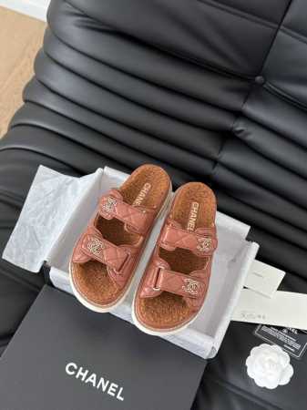 发泡大底版本 Chanel 24新款羊毛魔术贴凉鞋系列 秋冬羊毛系列版本 高版本 内里全羊毛 Size:35-39 其他码数定做 - 点击图像关闭