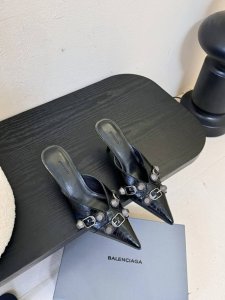 balenciaga* 2025春夏新款朋克风高跟凉鞋尖头小高跟时髦有型，十足的潮流范儿对版高订牛皮面料，羊皮内里，意大利进口真皮大底，，尺码：35-39# 4