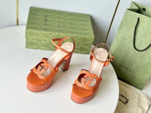 Gucci古奇23年新款 镂空双g标粗跟厚底凉鞋 跟高:12Cm 底厚3Cm 真皮底，正码:35-39订做34.40.41.42.43