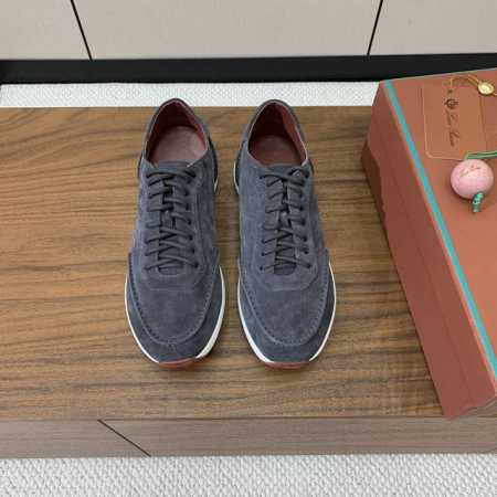 Loro Piana 情侣款休闲运动鞋。简约时尚，上脚非常舒适。 鞋面牛京，牛皮垫脚。定制橡胶底。 码数：女35-43 35、41、42、43定制不退换 男38 - 点击图像关闭