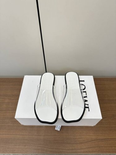 loewe罗意威25Ss早春新品网红时尚胶片拖鞋 全网最快购入原版开发 穿几年不过时的 超级经典系列 网红最热爱的打卡神鞋 最快出货 独家原版一比一开模 所有材