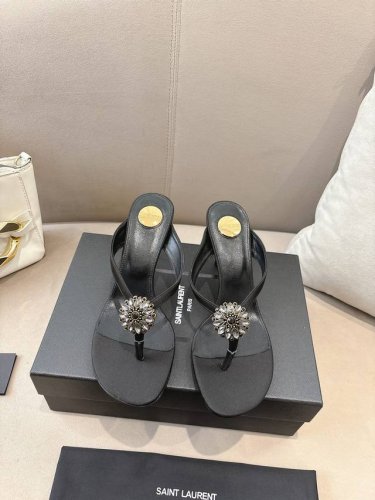 高版本出厂 Saint Lauren* 圣罗兰Ysl 25Ss 春夏全新走秀款水钻高跟鞋凉鞋 唯有Ysl最懂女人心 不接受反驳 超级无敌女人味神器 女人必备 Z