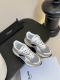 CELINE思琳赛琳CELINE RUNNER CR-03运动鞋 鞋舌和鞋后帮饰有CELINE标志运动鞋侧面凹印CR-03字样鞋后帮和侧面压印CELINE标志厚