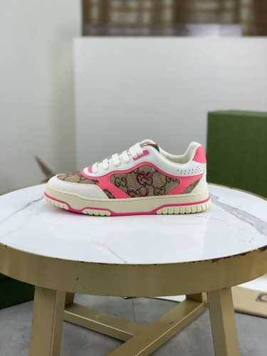 工厂P价P 顶级版本 蛇年限定款 Gucci 古驰情侣款秋冬低邦走秀款休闲运动鞋，顶级版本！油边工艺一比一复刻。早春新款，打造属于完美的风格，又酷又飒 C位时髦