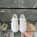 Miumiu 帆布小白鞋简约高级厚底饼干小白鞋，好看又百搭，爱了爱了。码数：35-40