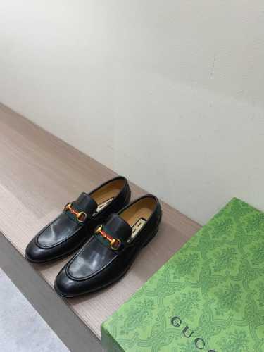 Gucci男士经典皮鞋，鞋面进口特质面料，水染牛皮内里，顶级真皮大底，标准码38-44 45，46定做不退不换