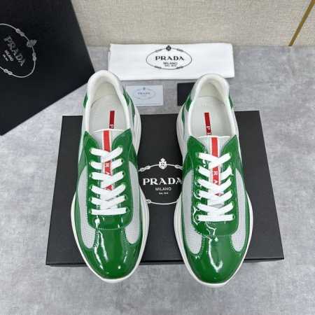 家新品 Prad* 红标系列运动鞋 官方售价Rmb,300 采用清新糖果色开边珠及Bike织物打造 极具Prad* 风格的America’S Cup运动鞋经过重 - 点击图像关闭