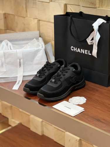 Chane 早春sneaker系列休闲鞋经典菱格运动鞋板鞋 火爆全球百搭神鞋 顶级原版复刻 老外订单精工手作高品质▲ 鞋面进口原版牛猄绒面皮泡棉内衬立体浮凸lo