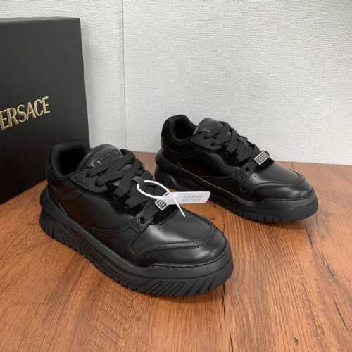 编码：YS003848 Versace 范思哲 2024最新款 ODISSEA系列运动男鞋 首发出货！ 今年最流行的胖丁风格 厚底皮革运动鞋，时尚充满活力，小牛