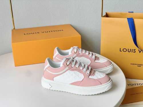 Lv 驴家ss23 Time Out 系列 拼色小白鞋 板鞋 运动鞋新品 色彩跳跃，吼吼看哦，增高效果不错 原版小牛皮材质，原版tpu鞋底 Size 35-41
