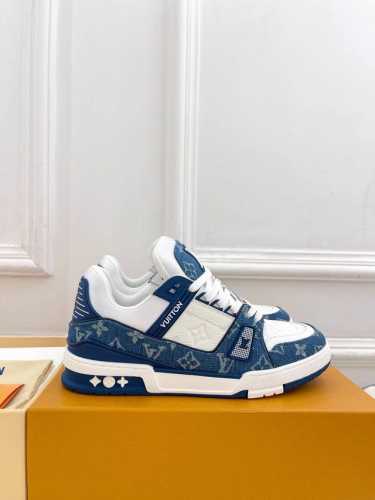 橙子出厂价p louis Vuitton 路易威登 Lv Trainer 情侣款运动鞋板鞋 休闲复古篮球鞋 从复古篮球鞋汲取灵感 打造备受青睐的 Lv Trai