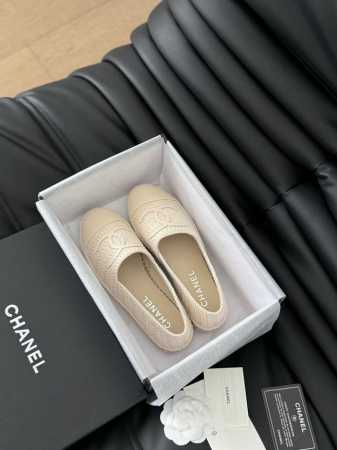 新色上新 新版本Chanel 渔夫鞋 重磅来袭配送全套顶级包装 我家的渔夫鞋质量不多介绍了哈，拿过的都知道！原版定制的鞋面，并且我家的大底是原版半透明大底，不透 - 点击图像关闭